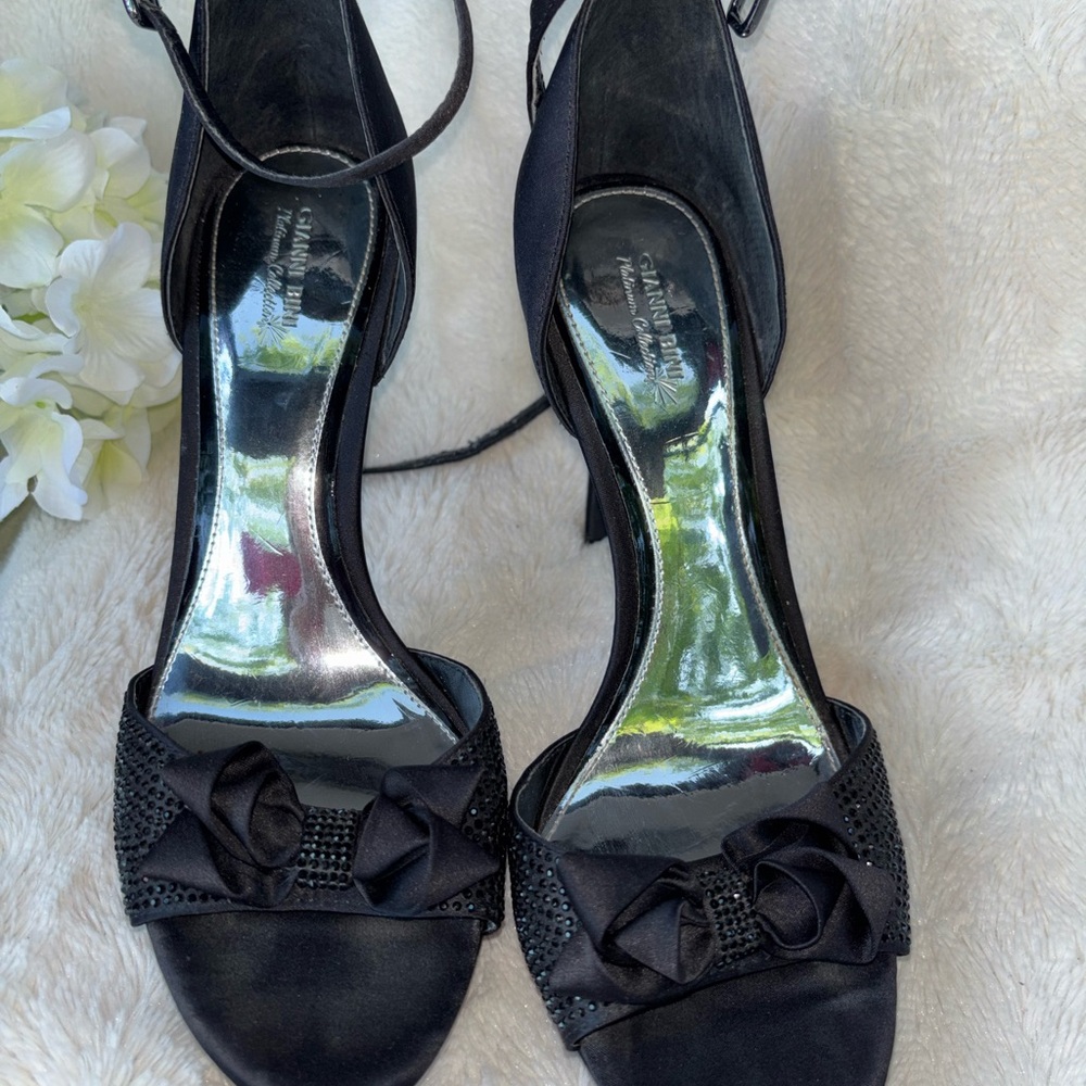 Gianni Bini Black Open-Toe Ankle-Strap Heels with Bow Accent size 9 - Picture 4 of 10